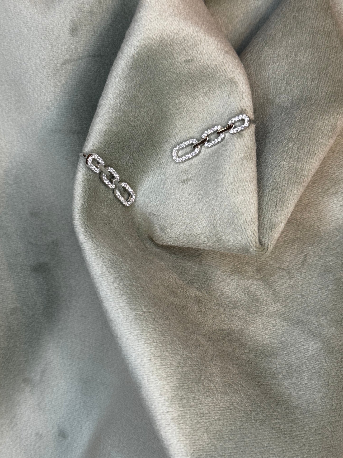 Diamond Link Ear Climber